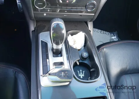 2016 Maserati Ghibli z USA, uszkodzony, nr VIN ZAM57XSA4G1175724